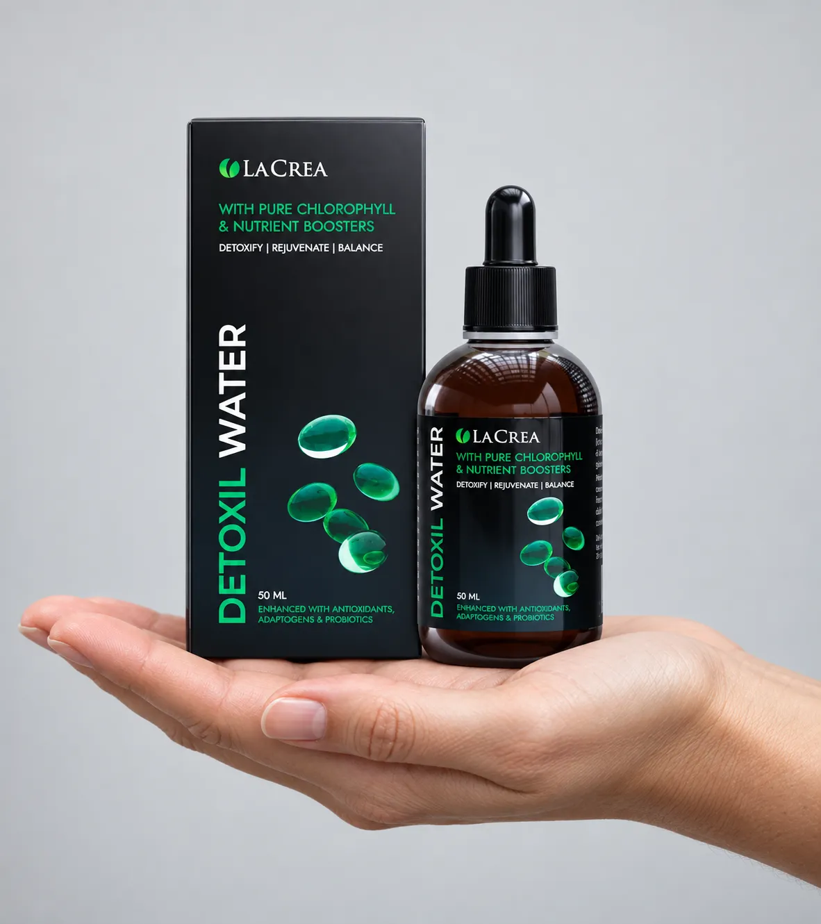Detoxil Water Parasites — el envase en la mano