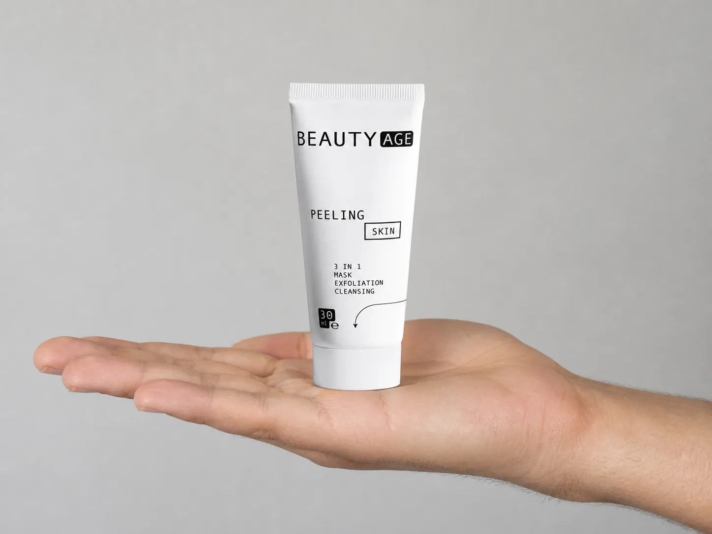 BEAUTY AGE COMPLEX — el envase en la mano